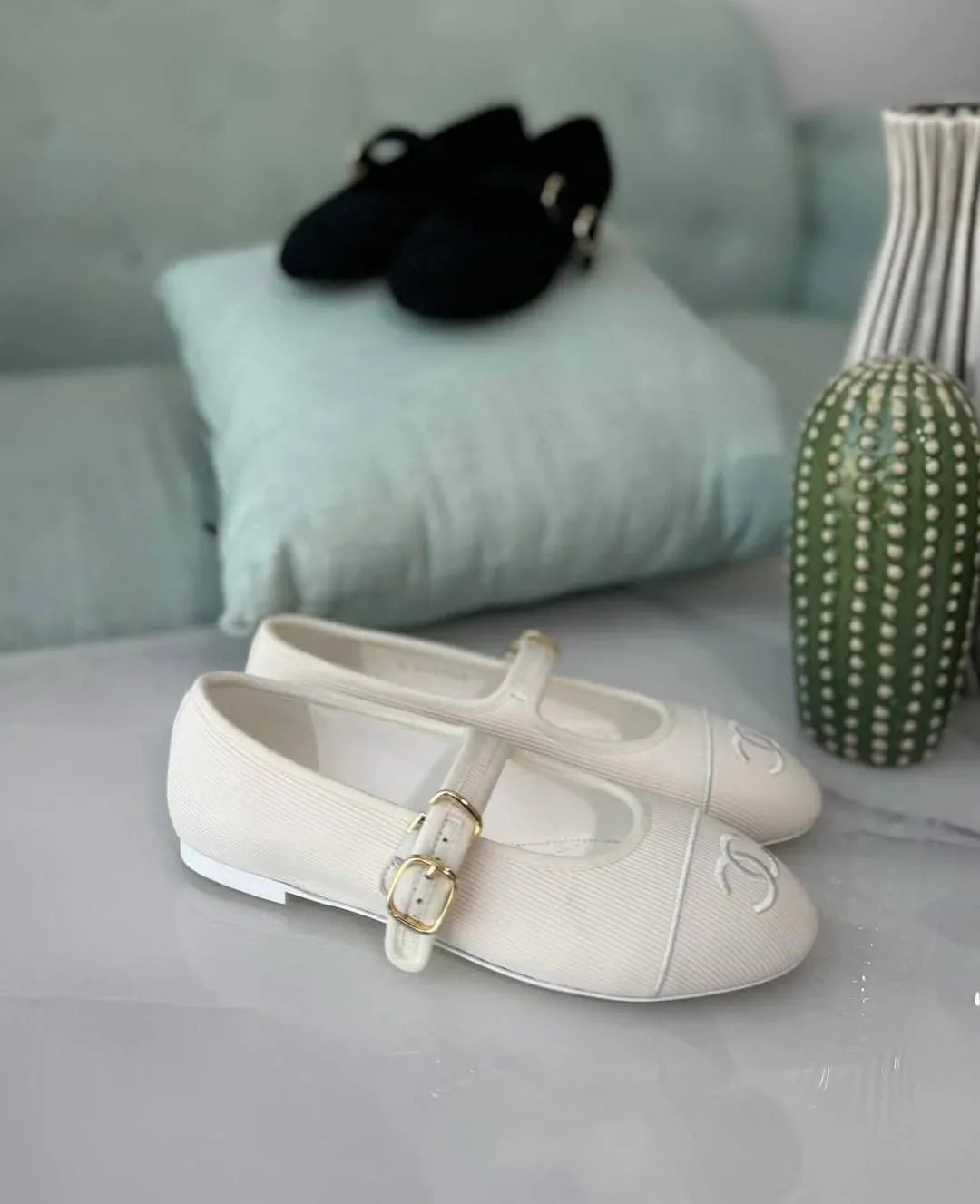 Classic Flat Shoes - Faizah Outlet