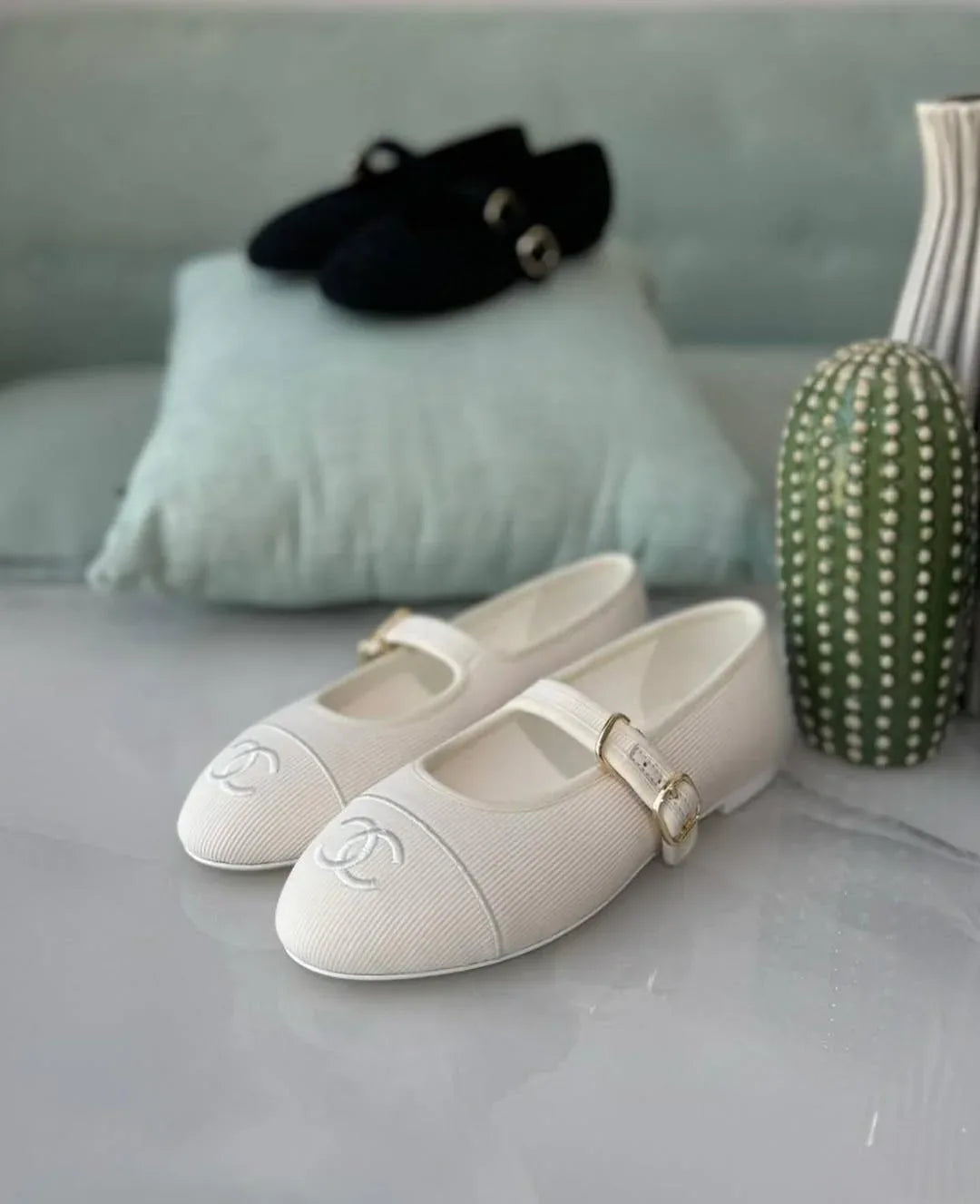 Classic Flat Shoes - Faizah Outlet